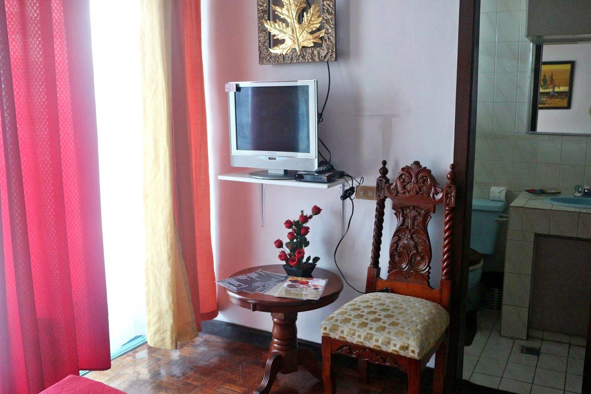 Fil Star Airport Guest House Paranaque City Eksteriør billede