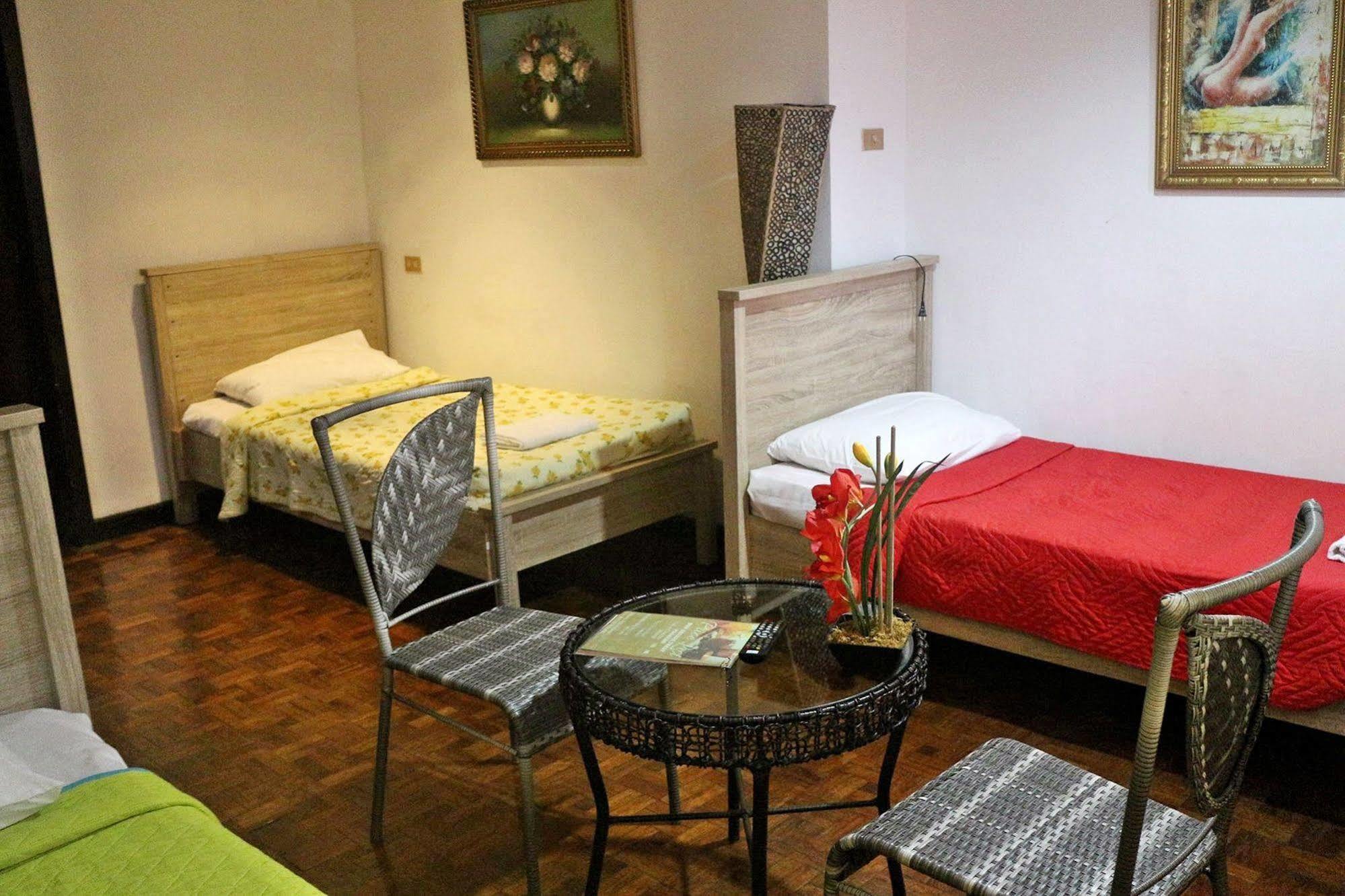 Fil Star Airport Guest House Paranaque City Eksteriør billede